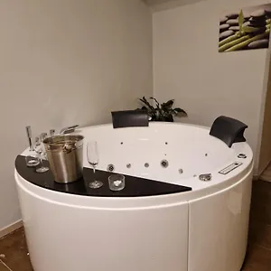  Apartament Dobrovskeho